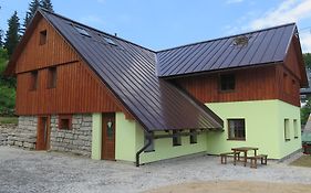 Apartments Skiareal U Vodarny Bedrichov